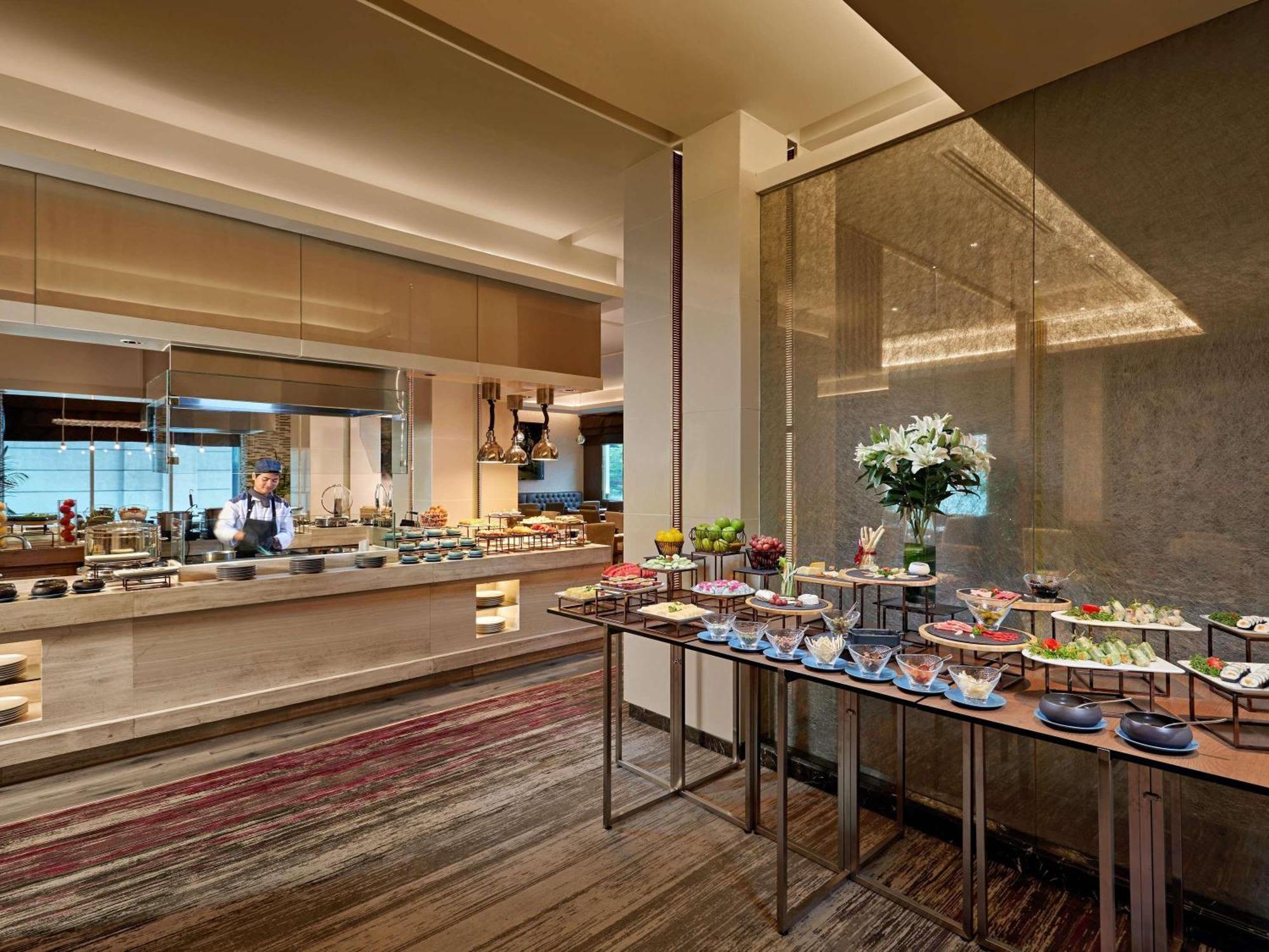 Mövenpick Hotel Hanoi