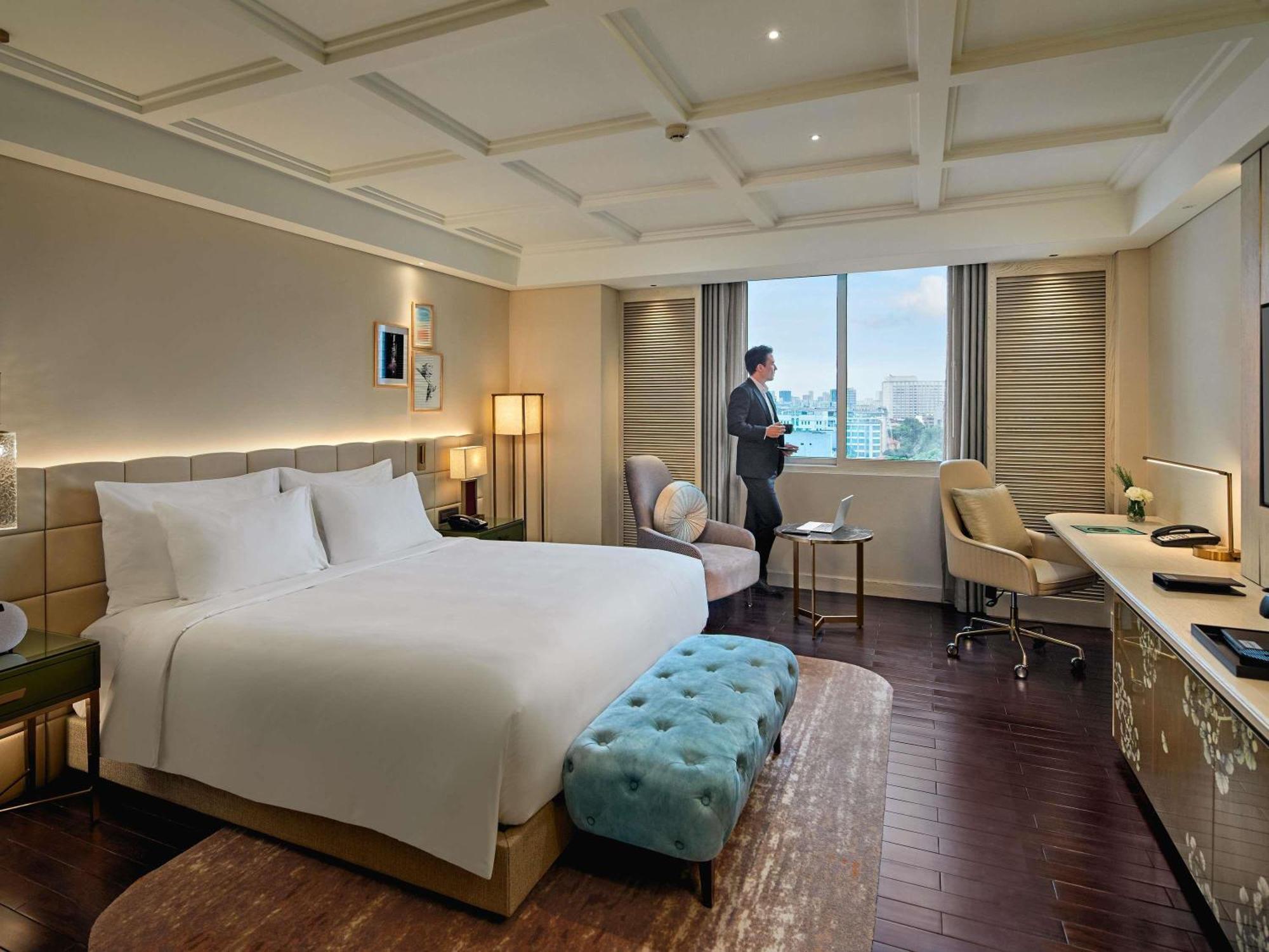 Mövenpick 5*